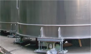 Load cells under tanks